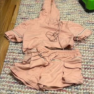 Cropped retro style shorts set size small